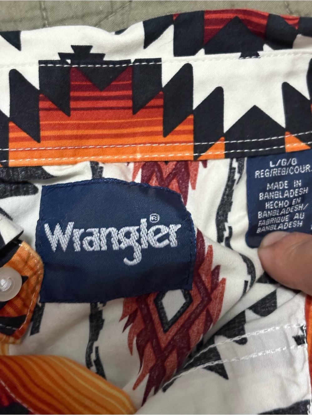 Wrangler Western Shirt Men’s Large Southwest Aztec Pearl Snap Long Sleeve - Picture 2 of 3